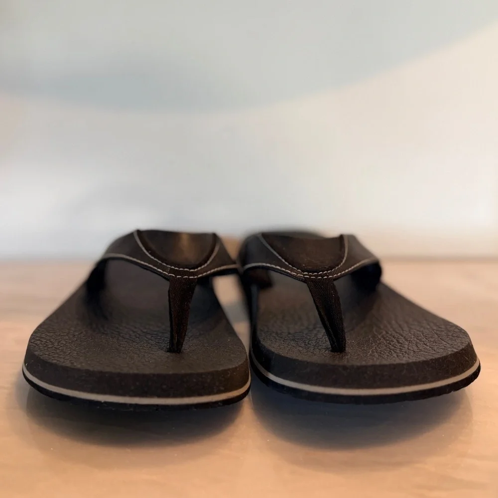 Sanuk Flip Flops Mens 11 Black Comfort Sandals Casual Beach Lightweight